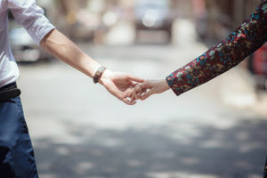 素敵な人と出会いたい！出会いがない人が受けるべき恋愛占いとは？